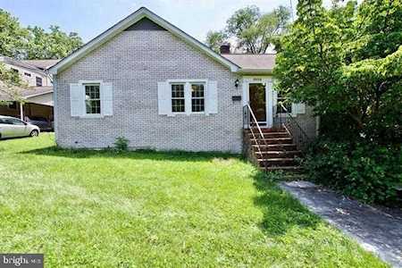 2935 Fairmont St Falls Church, VA 22042