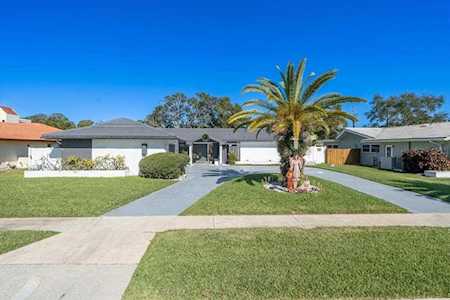 13801 Joyce Dr Largo, FL 33774