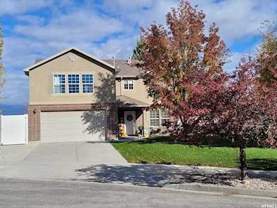 6734 W Heath Blayde Cir N Herriman, UT 84096