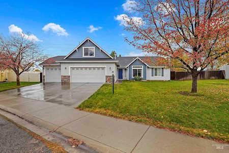 879 N Traquair Place Meridian, ID 83642