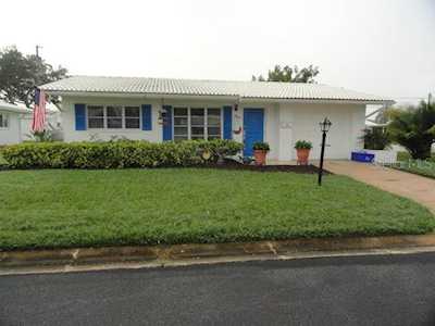 14104 88th Ave Seminole, FL 33776