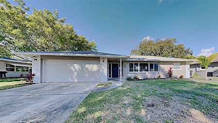 1750 Stardust Dr Clearwater, FL 33755