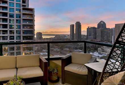 555 Front St #1904 San Diego, CA 92101