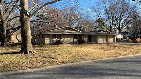 9821 Outlook St Overland Park, KS 66207