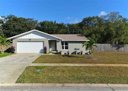 2311 Moore Haven Dr E Clearwater, FL 33763