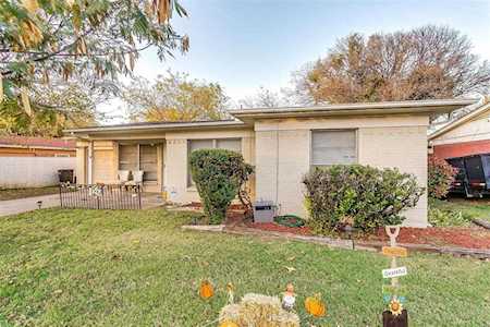 112 Berkshire Lane Fort Worth, TX 76134