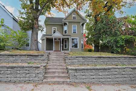 966 Manvel Street Saint Paul, MN 55114