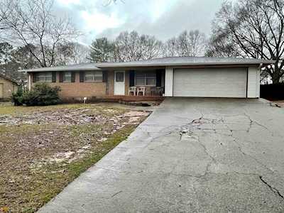 10154 Twin Oaks Drive Covington, GA 30014