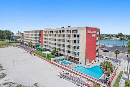 9980 Gulf Blvd #306 Treasure Island, FL 33706