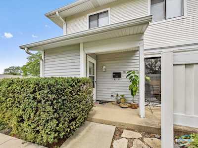 741 Edgelake Point #741 Schaumburg, IL 60194