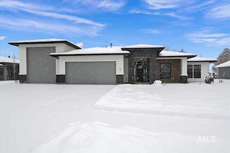 79 S River Creek Ave. Eagle, ID 83616