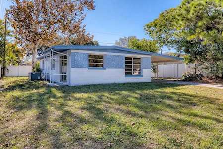 8556 91st TERRACE Seminole, FL 33777