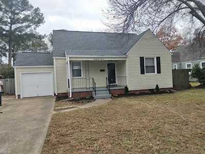 2115 Cromwell Dr Norfolk, VA 23509