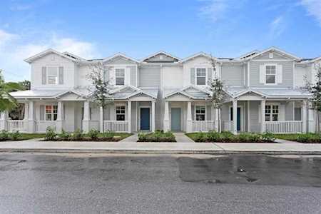 137 Ring Ave N Tarpon Springs, FL 34689