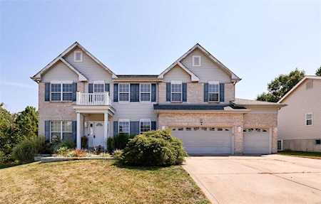 14 Lexington Pass Ofallon, MO 63366