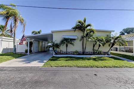618 Lakeside Dr #618 Seminole, FL 33772