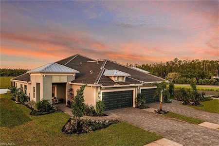 2337 Ariane Dr Naples, FL 34112