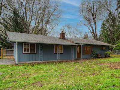339 Peckerwood Ln Grants Pass, OR 97527