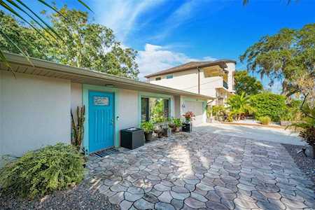 1254 N Bayshore Blvd Clearwater, FL 33759