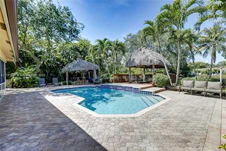 10731 SW 29th Pl Davie, FL 33328