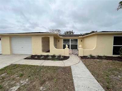7825 Embassy Blvd Port Richey, FL 34668