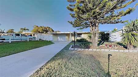 8449 Hollyhock Ave Seminole, FL 33777