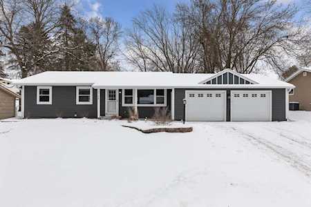 3708 Rolling View Drive White Bear Lake, MN 55110