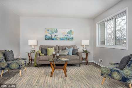 7577 Whitney Drive Apple Valley, MN 55124