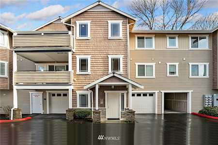 13511 97th Ave E #204 Puyallup, WA 98373