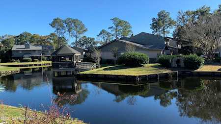 7701 Baymeadows Cir Jacksonville, FL 32256