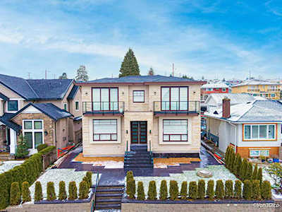 5627 Ewart Street Burnaby, BC V5J 2W8
