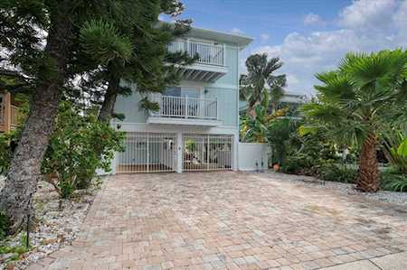 45 83rd Ave Treasure Island, FL 33706