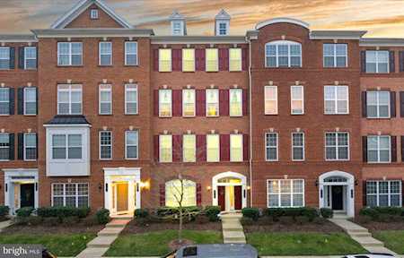 43127 Wealdstone Terrace Ashburn, VA 20148