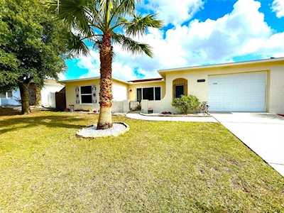 8020 Barberry Dr Port Richey, FL 34668