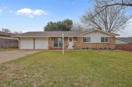 540 NW Mound Street Burleson, TX 76028