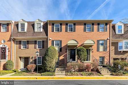 3305 5th St S Arlington, VA 22204