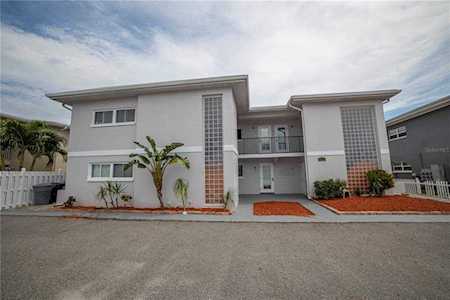 11975 3rd St E #6 Treasure Island, FL 33706