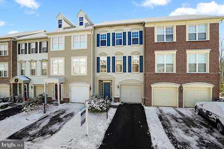 43227 Highgrove Terrace Broadlands, VA 20148