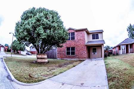 7201 Misty Dawn Drive Forest Hill, TX 76140