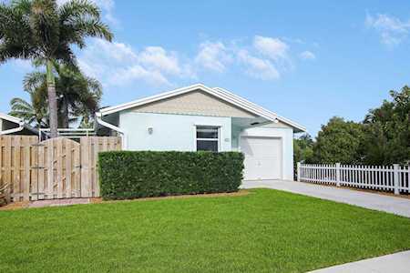 141 E Riverside 40 Drive Jupiter, FL 33469