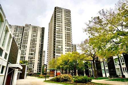 1355 N Sandburg Terrace #2607D Chicago, IL 60610