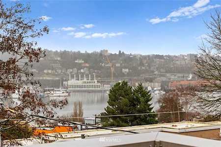 568 Mcgraw St Seattle, WA 98109