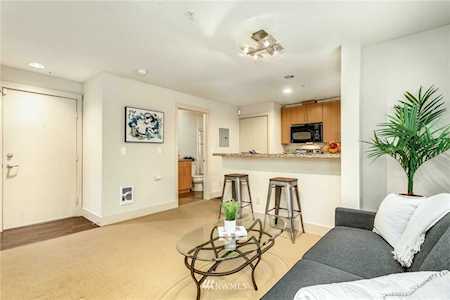 3202 SW Avalon Way #101 Seattle, WA 98126