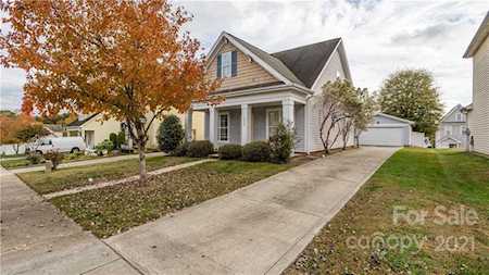 2035 Golden Ridge Ln Charlotte, NC 28208