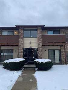 7717 Manor Circle #204 Westland, MI 48185
