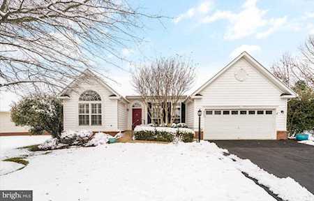 6681 Stream View Ln Warrenton, VA 20187