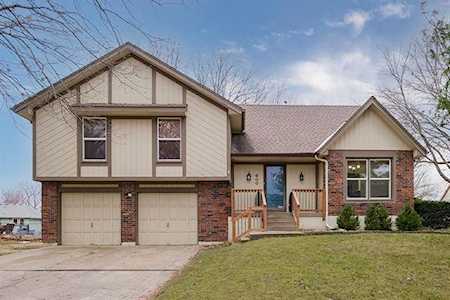 600 SE Richardson Place Lees Summit, MO 64063