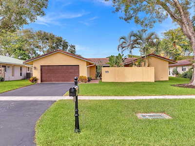 20827 Ramita Trail Boca Raton, FL 33433