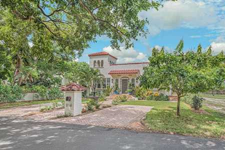 216 SE Hibiscus Avenue Stuart, FL 34996