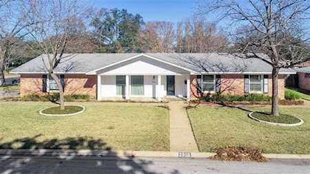 2808 Silverway DR Austin, TX 78757